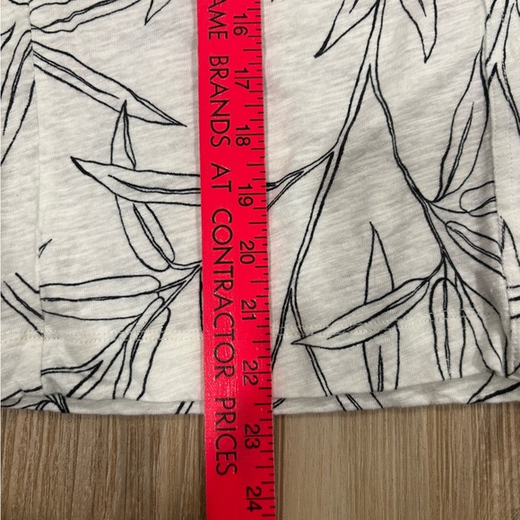 Gray Leaf Print Blouse - Picture 7 of 7